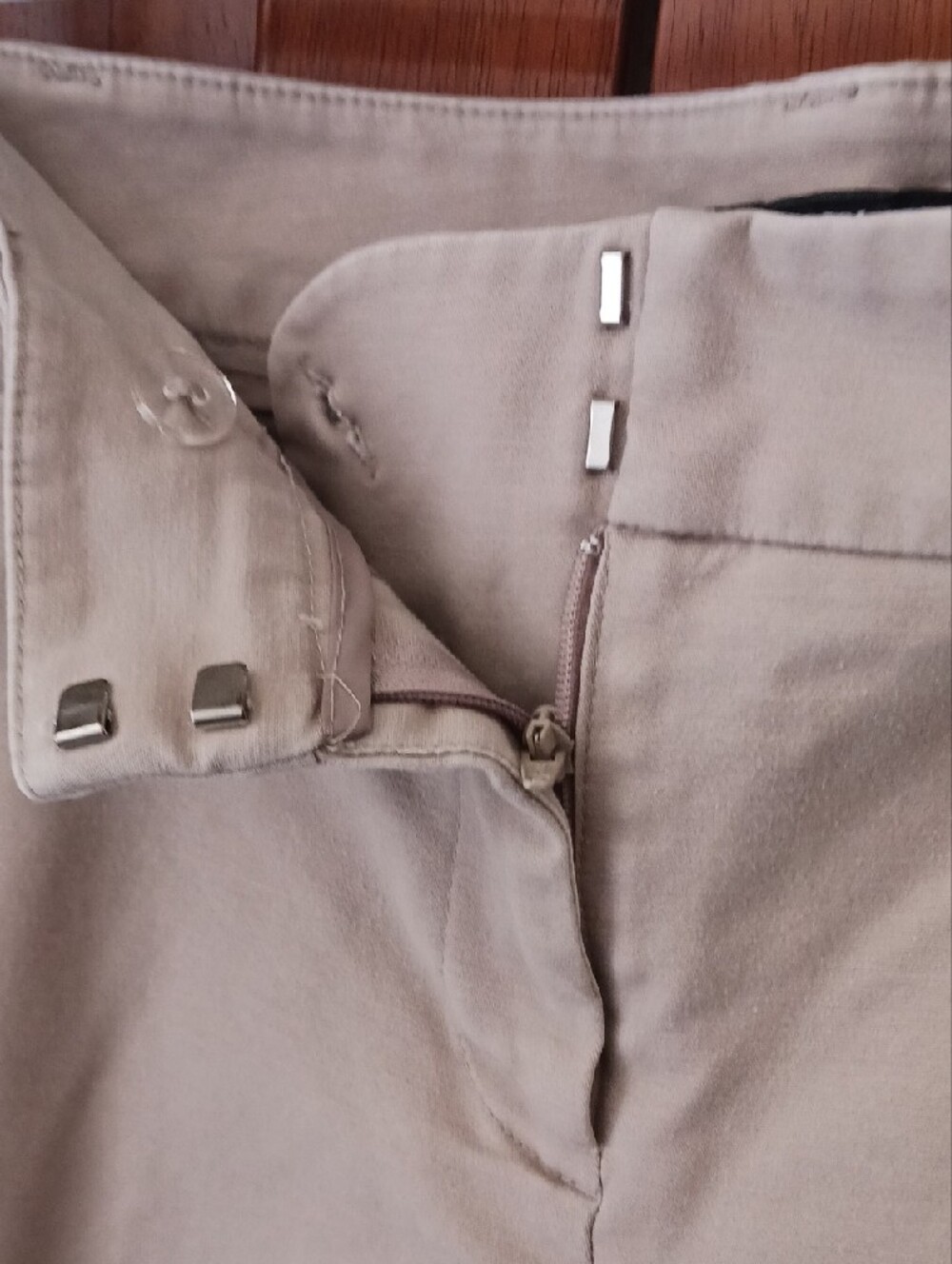 Apt. 9 Women's Khaki Bermuda Shorts - Picture 7 of 16
